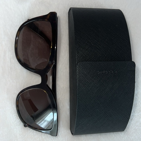 Like-New Prada Sunglasses 🕶️ - Picture 3 of 6